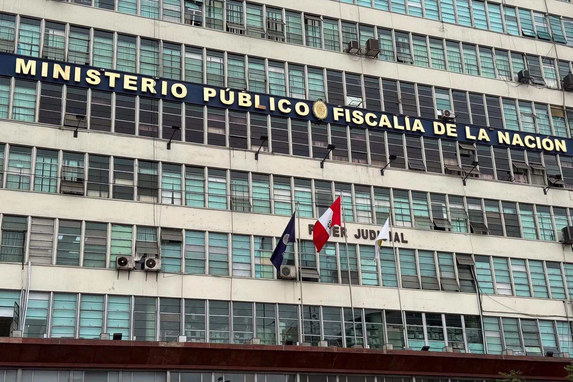 Fachada del Liceo Naval Almirante Guise en San Borja