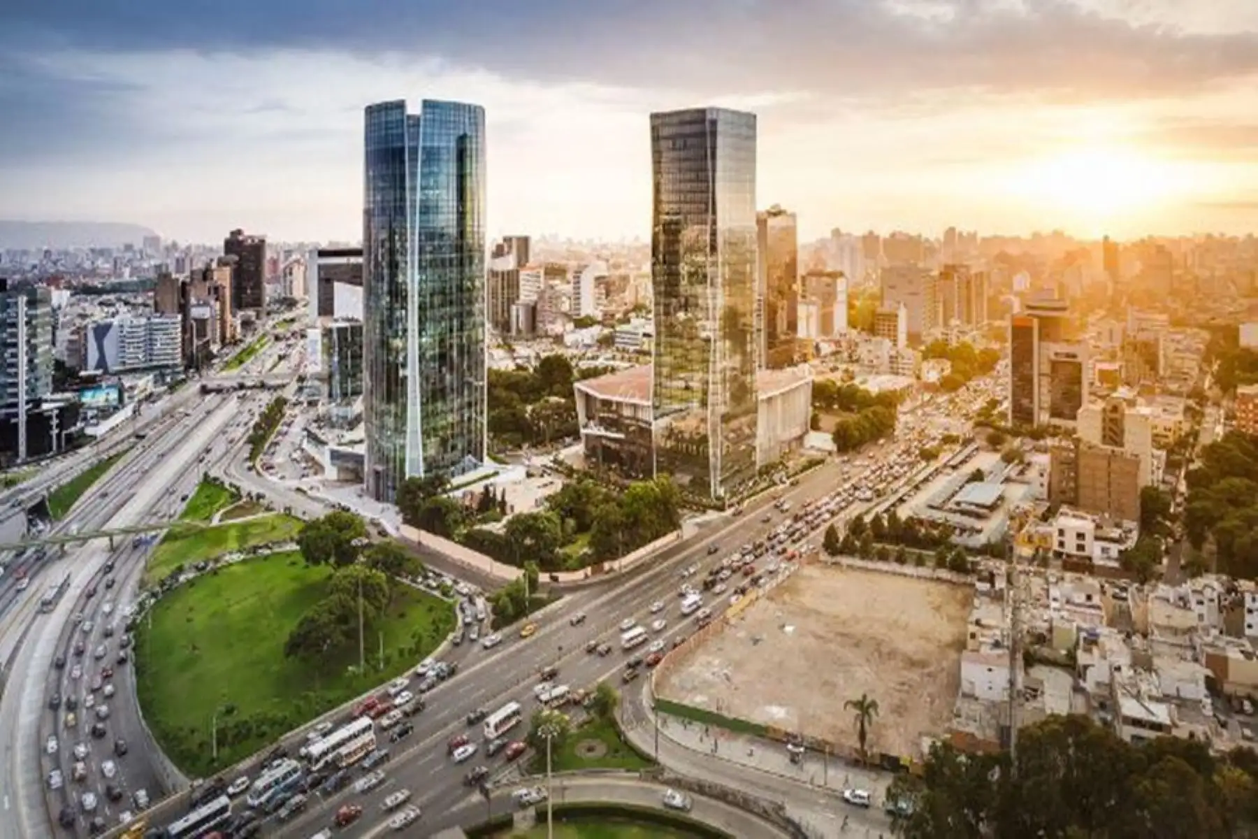 Vista panorámica de la actividad económica y financiera en el Perú